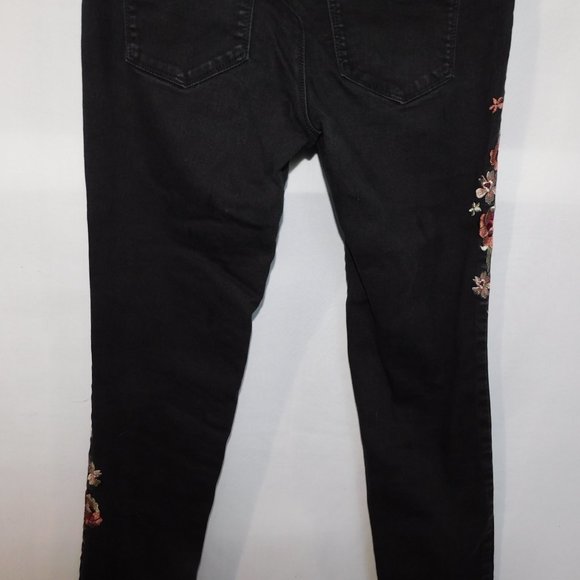 Style & Co Womens S Black Floral Embroidered Skinny Leg Pull On Jean - Picture 12 of 13